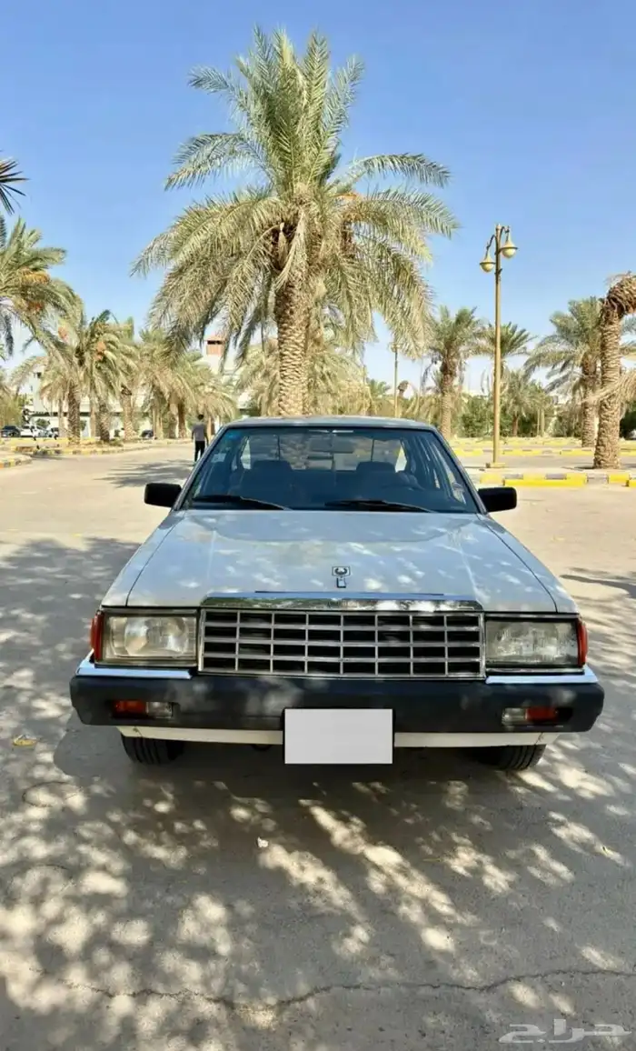 نيسان لوريل 200 L كلاسيك 5