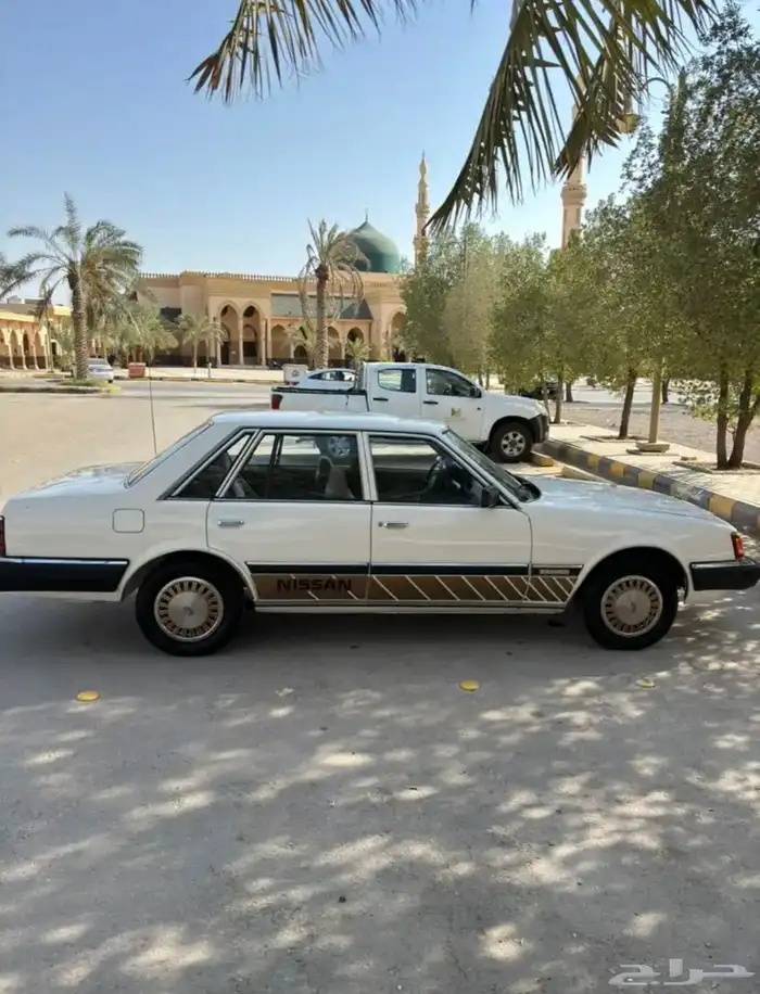 نيسان لوريل 200 L كلاسيك 3