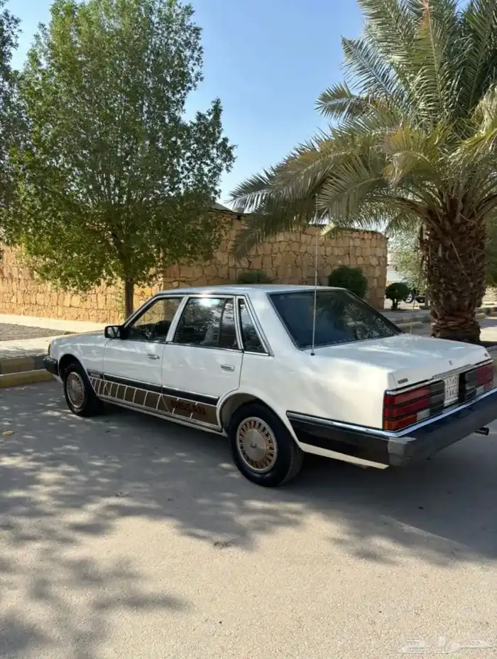 نيسان لوريل 200 L كلاسيك 2