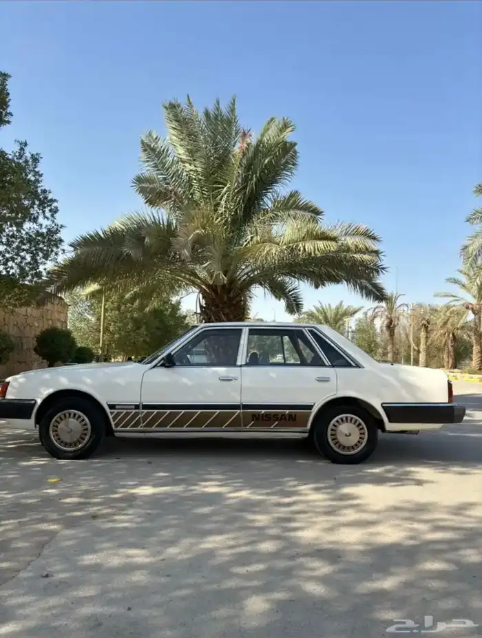 نيسان لوريل 200 L كلاسيك 0