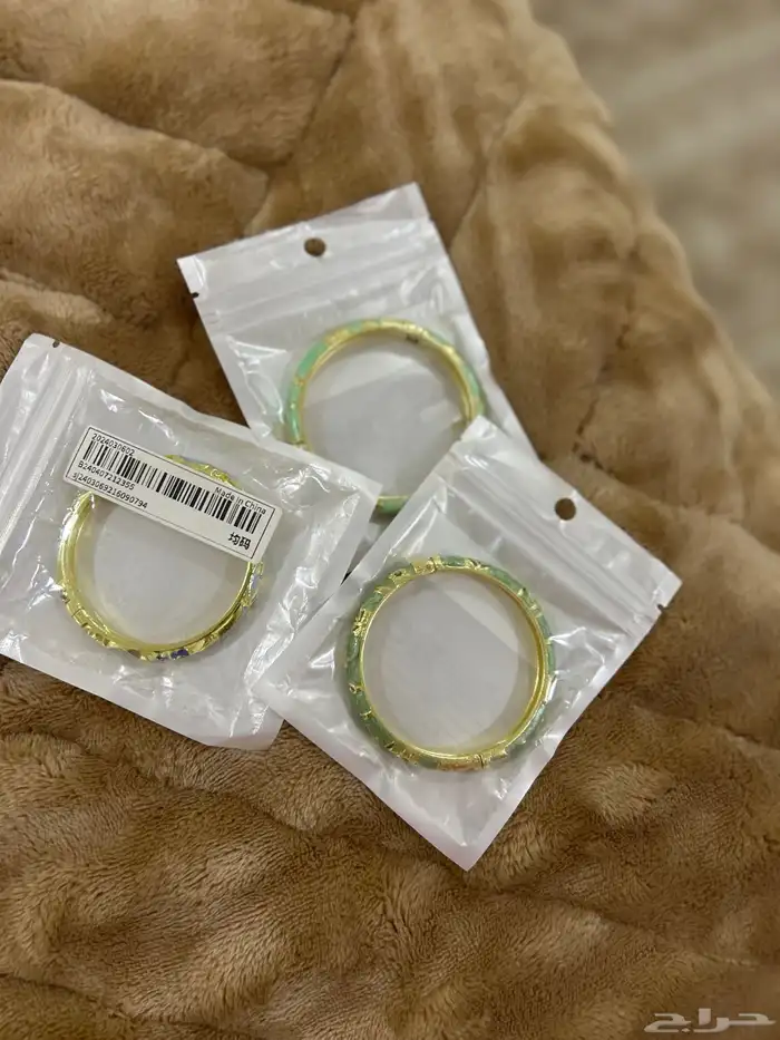 اسكسوارات 3 قطع ب50 ريال لون اخضر وأزرق وكحلي 2