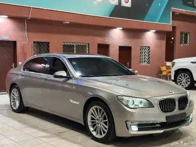 بي ام 730 (مخززنه)2013 عداد90 الف مواصفات740 وكاله 2