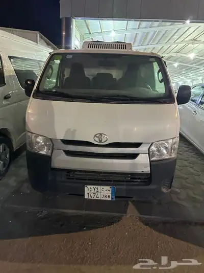نبيع باص تويوتا ديزل بضاعه ثلاجة 2018 1