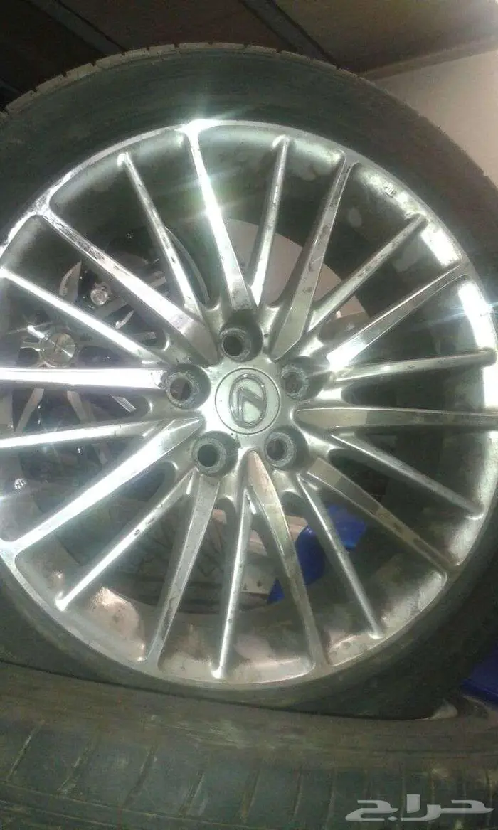 تتوفر لديناجميع انواع جنوط اللكزس Lexuse 40