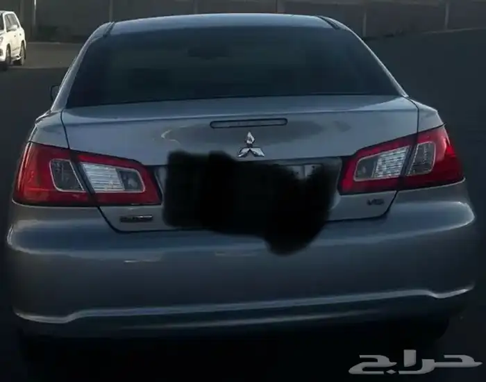 ميتسوبيشي جالنت 2011 6 سلندر 9