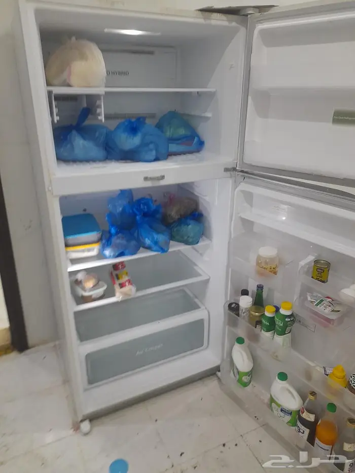 عاااجل ثلاجة توشيب كبيرة للبيع 1