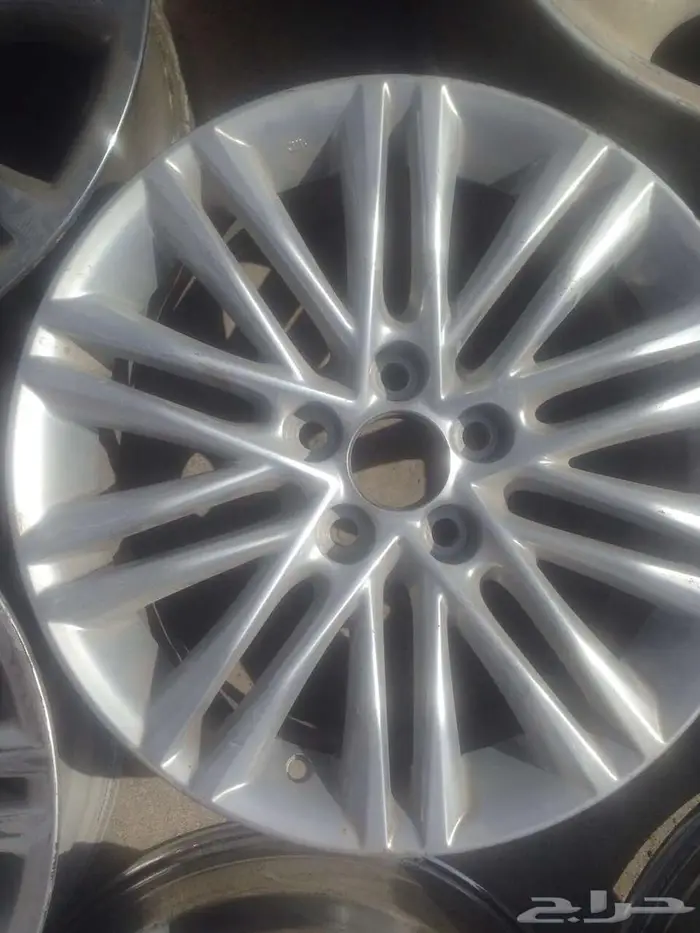 تتوفر لديناجميع انواع جنوط اللكزس Lexuse 76