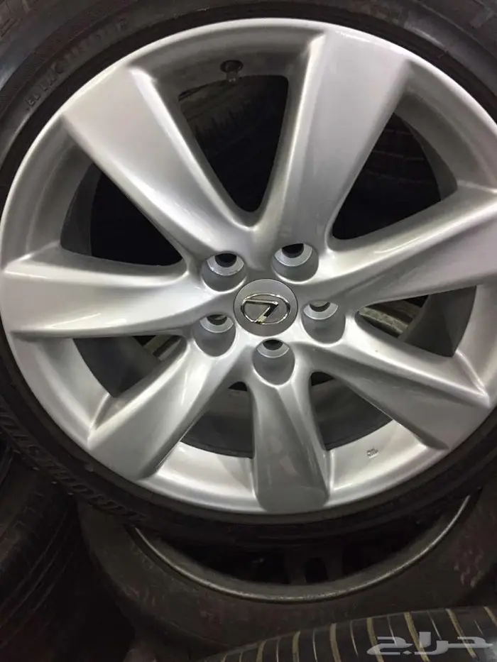 تتوفر لديناجميع انواع جنوط اللكزس Lexuse 72