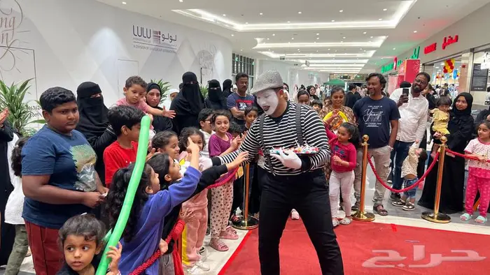عروض ترفيهية مهرجين عمالقة سيرك للحفلات الخاصة والعامة 6