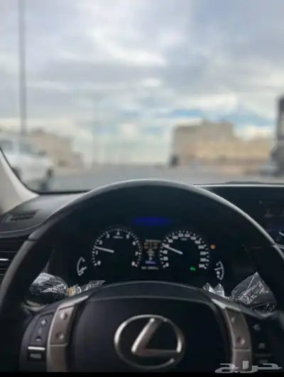 لكزس ES350 نظيف 0