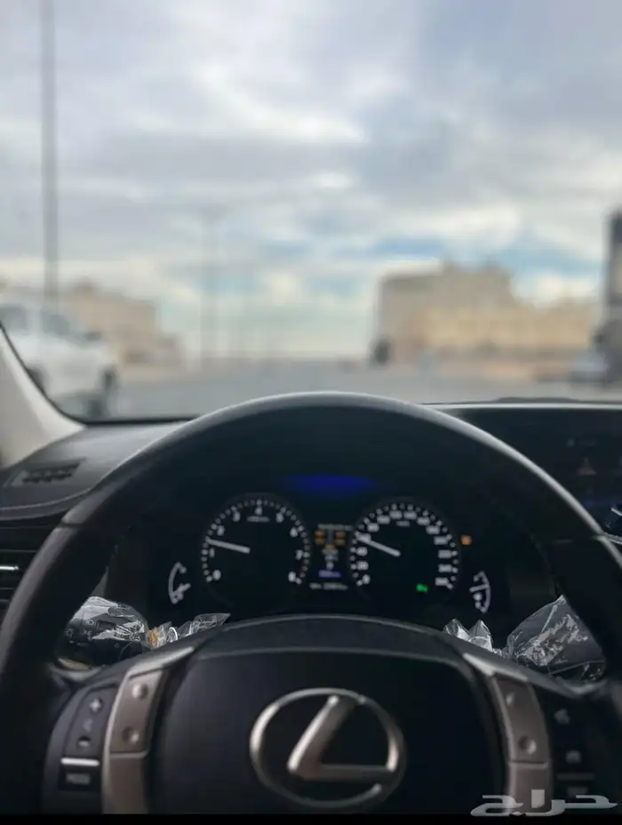 لكزس ES350 نظيف 0