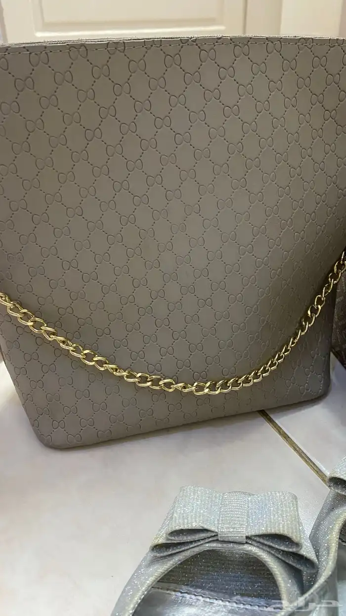 شنط وكعوب مستعمله للبيع كامله 6