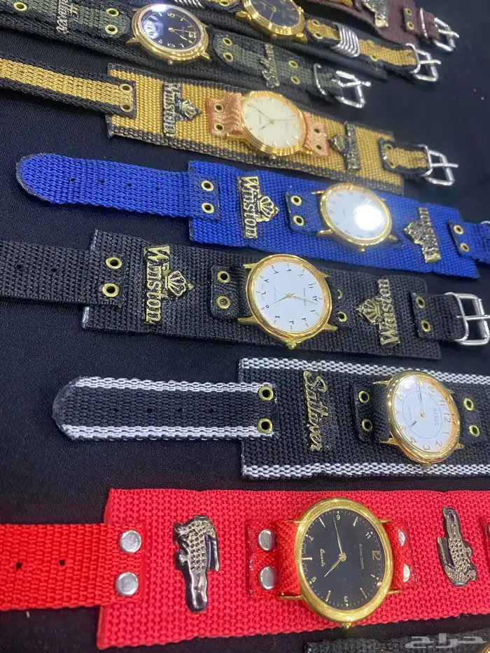 ساعات منوعة وملونة بسعر 15 ريال 6