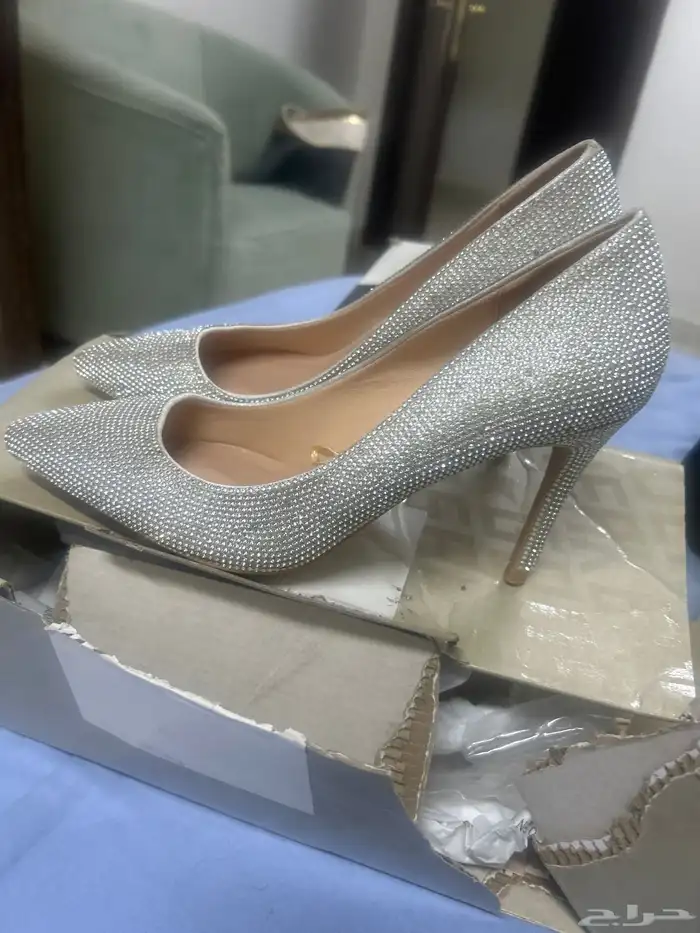 احذيه نسائيه تصفيه محل .علي 30 ريال 5