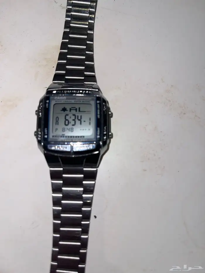 عطر نيكولاي باتشولي انتيس وعطر هيل ملكي العمود وساعتين للبيع 5