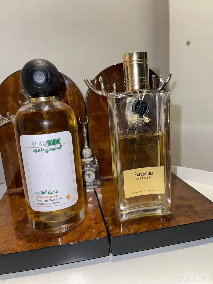 عطر نيكولاي باتشولي انتيس وعطر هيل ملكي العمود وساعتين للبيع 0
