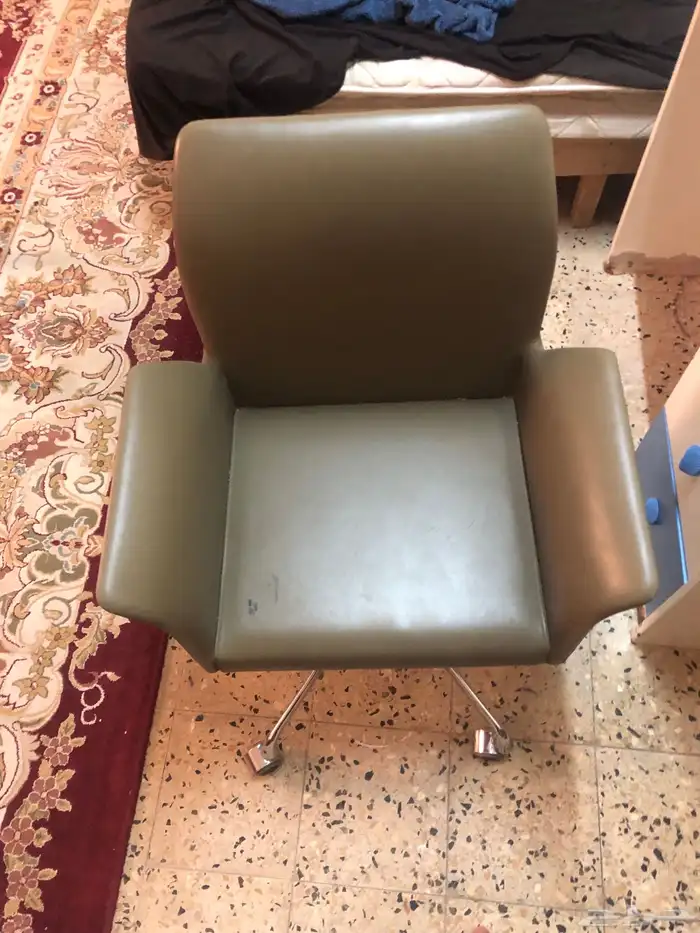 اربع كراسي طعام وكرسين برام 3