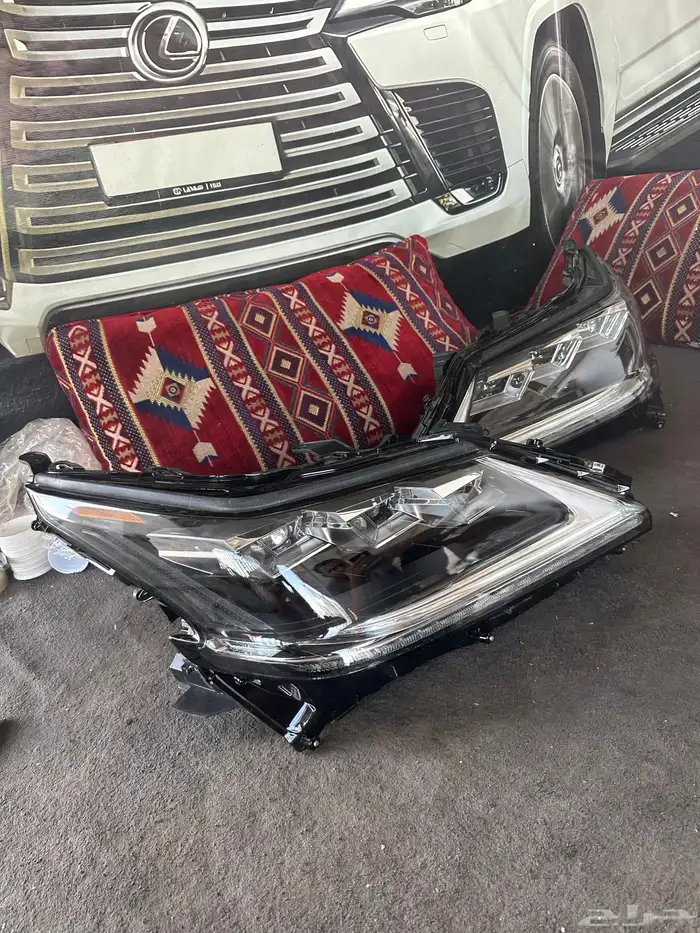 مرايه لكزس 8