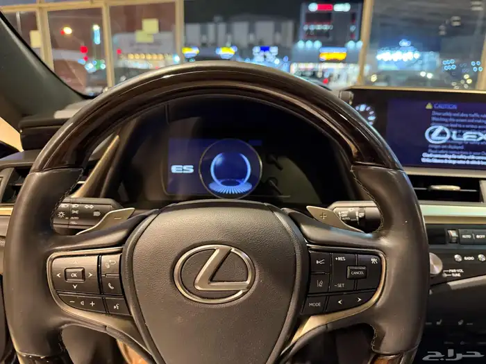 2021 لكزس ES350 7