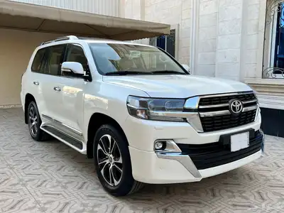 لاندكروزر 2021 بحالة المصنع (( تم البيع)) 0