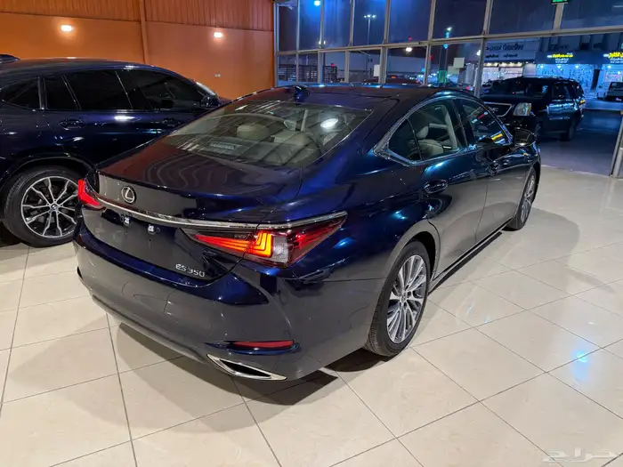 2021 لكزس ES350 3