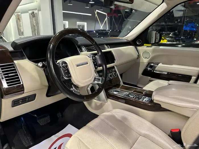 رينج روفر Vogue SE V8 موديل 2013 ماشي 131.119 كم وكالة 3