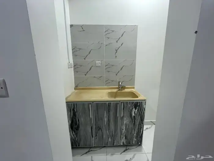 شقق عزاب للإيجار 3