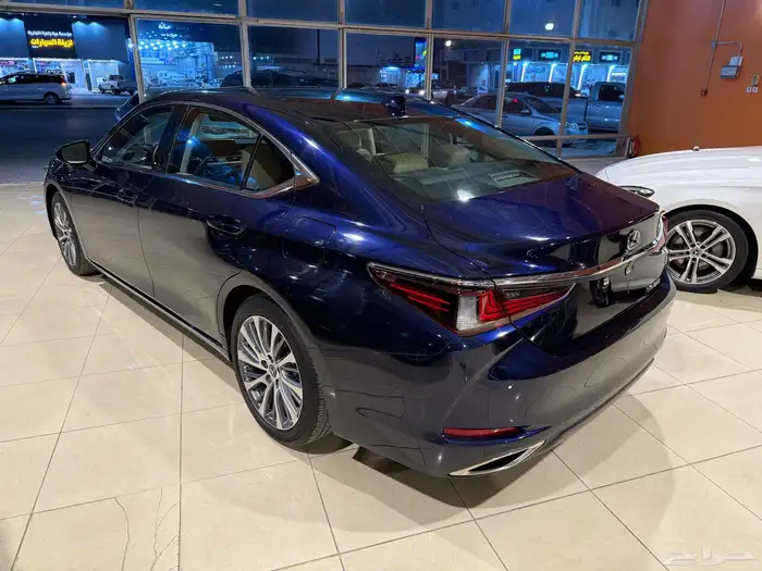 2021 لكزس ES350 5