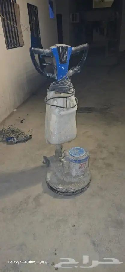 للبيع مكينه قص بلاط وصاروخين ومكينه تنظيف بلاط 2