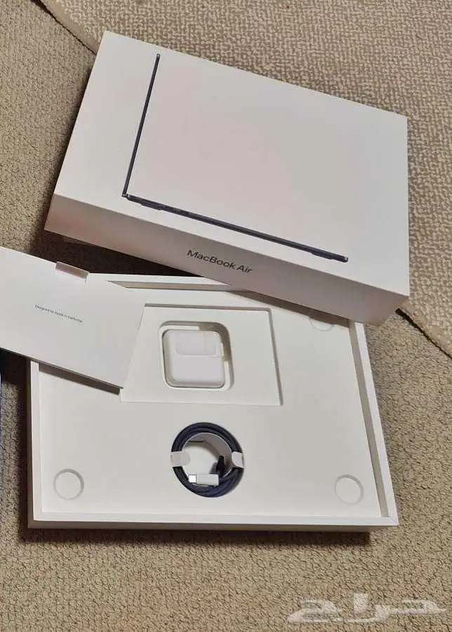 Mac Book Air 2024 Laptop ماك بوك اير 2024-M3-الرامات 8 جيجا 6