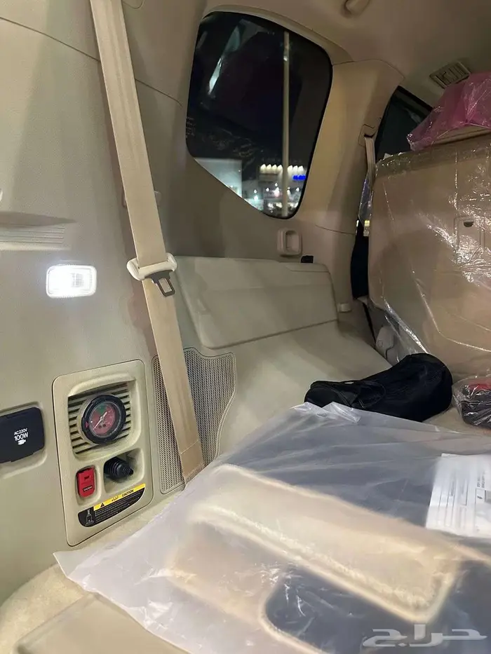 لاندكروزر GXR L3 موديل 2025 (ذهبي -رمادي -اسود) 19