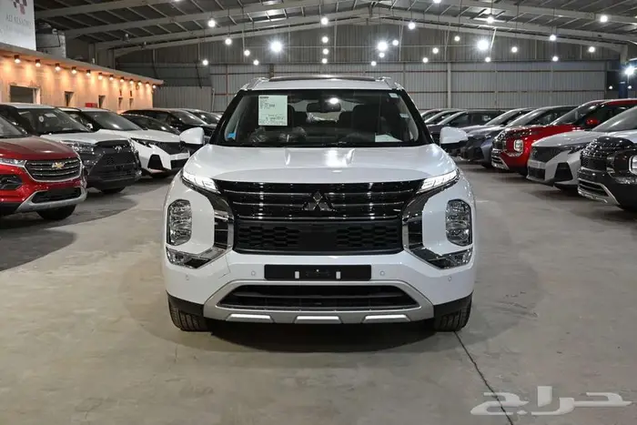 ميتسوبيشي اوتلاندر نص فل 2025 سعودي 1
