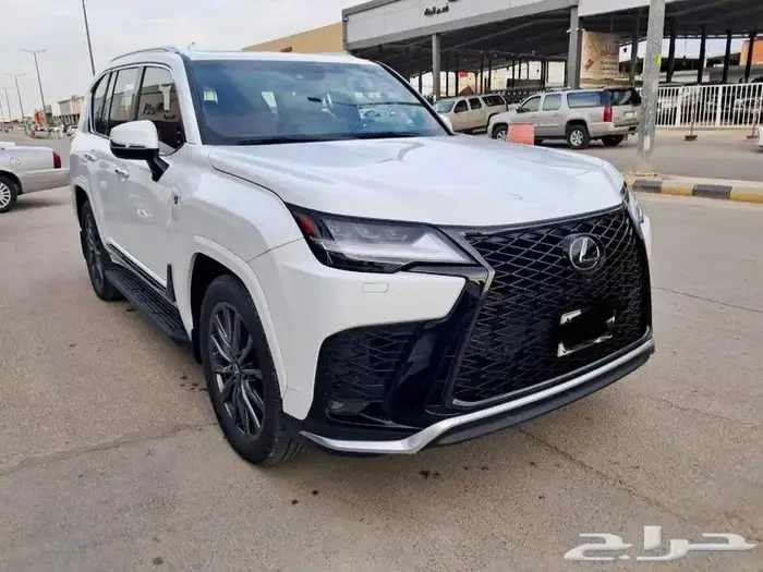 لكزس LX600 م2023 اف سبورت 8