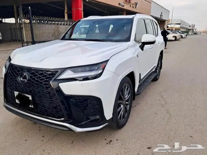 لكزس LX600 م2023 اف سبورت 6