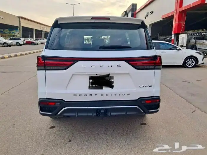 لكزس LX600 م2023 اف سبورت 3
