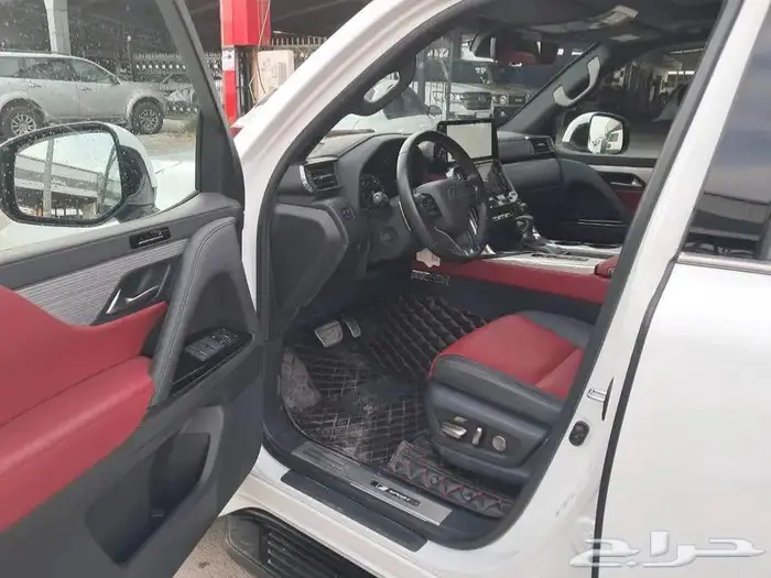 لكزس LX600 م2023 اف سبورت 10