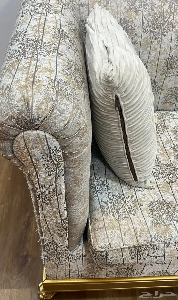 ثلاث قطع كنب 2