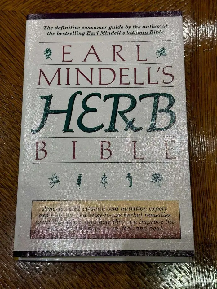 Old books in good condition for sale in Riyadh 32
