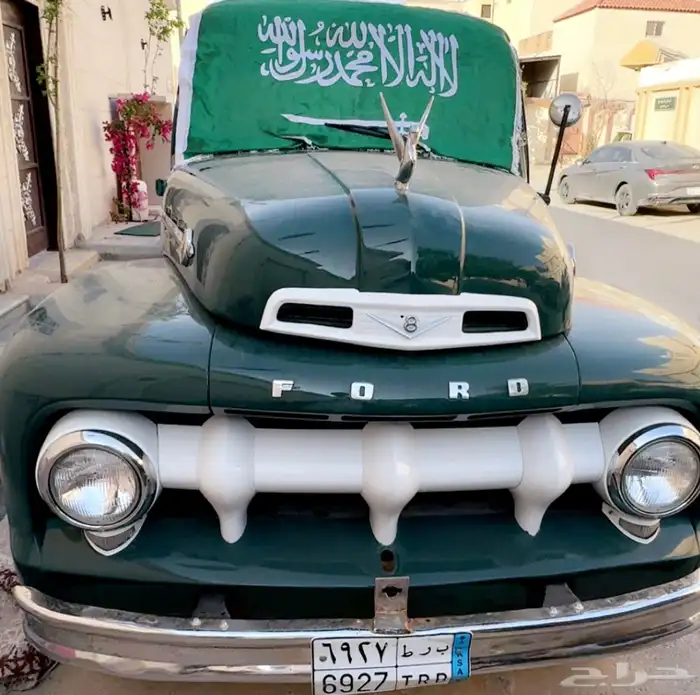 فورد F100 موديل 1952 قديم للبيع او الايجار 4