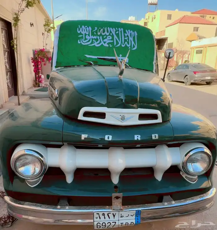 فورد F100 موديل 1952 قديم للبيع او الايجار 6