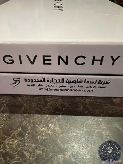 شماغ جيفنشي اصلي كلاسيك تصفية ( فرصة ) 5