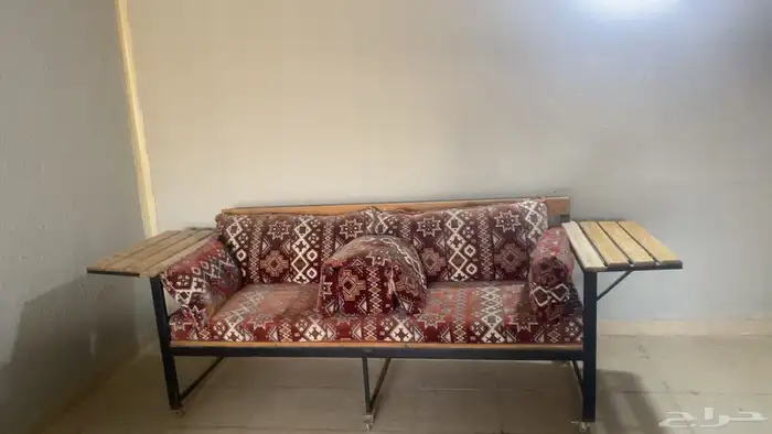جلسات تراثيه كنب 4 قطع طقم نفس بعضها 0