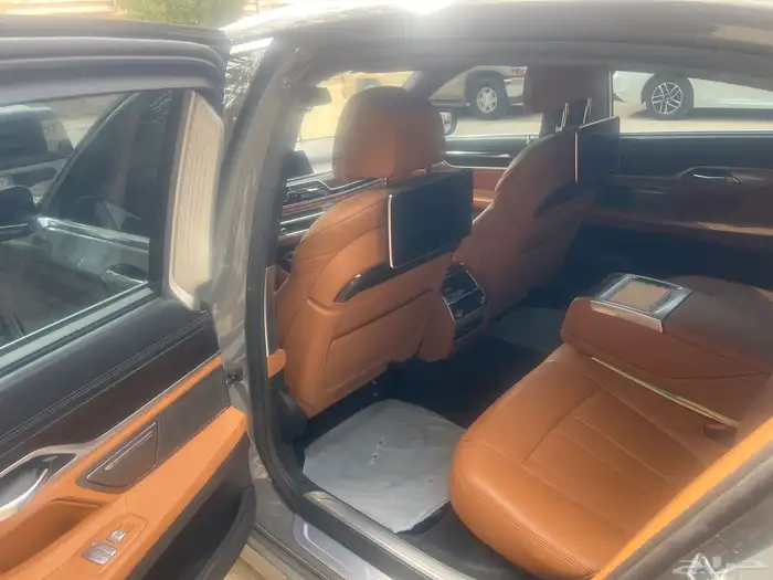 بي ام 730 اسمنتي 2020 2