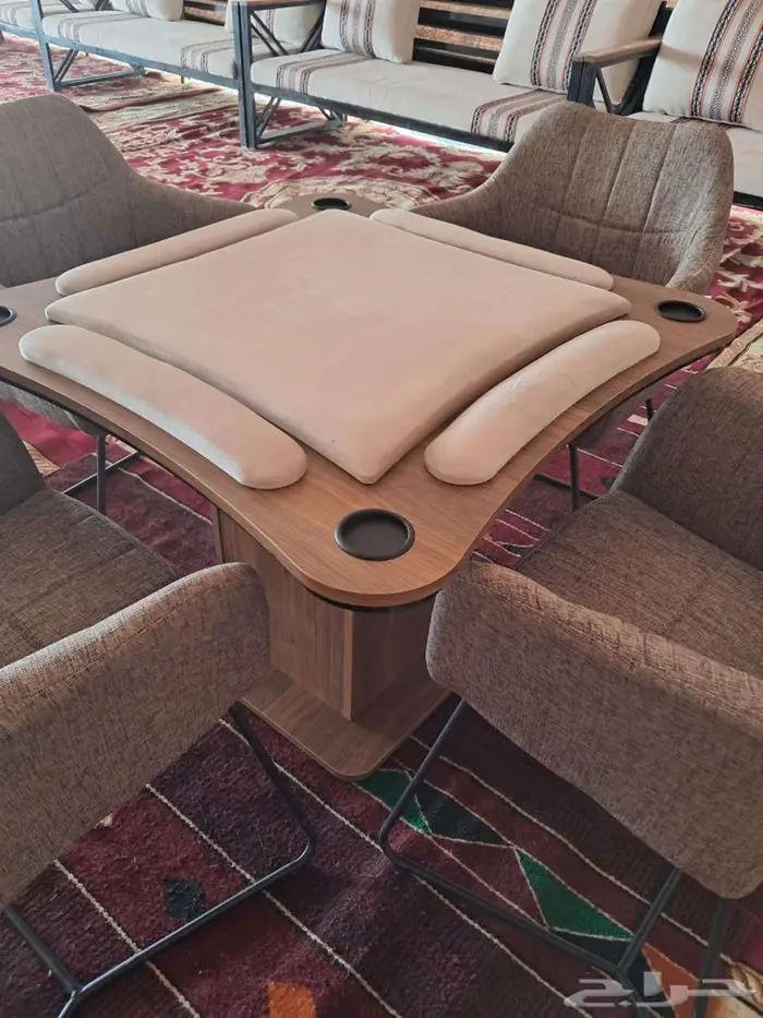 طاولة بلوت ملكية مع كراسي توصيل فوري بالرياض 4