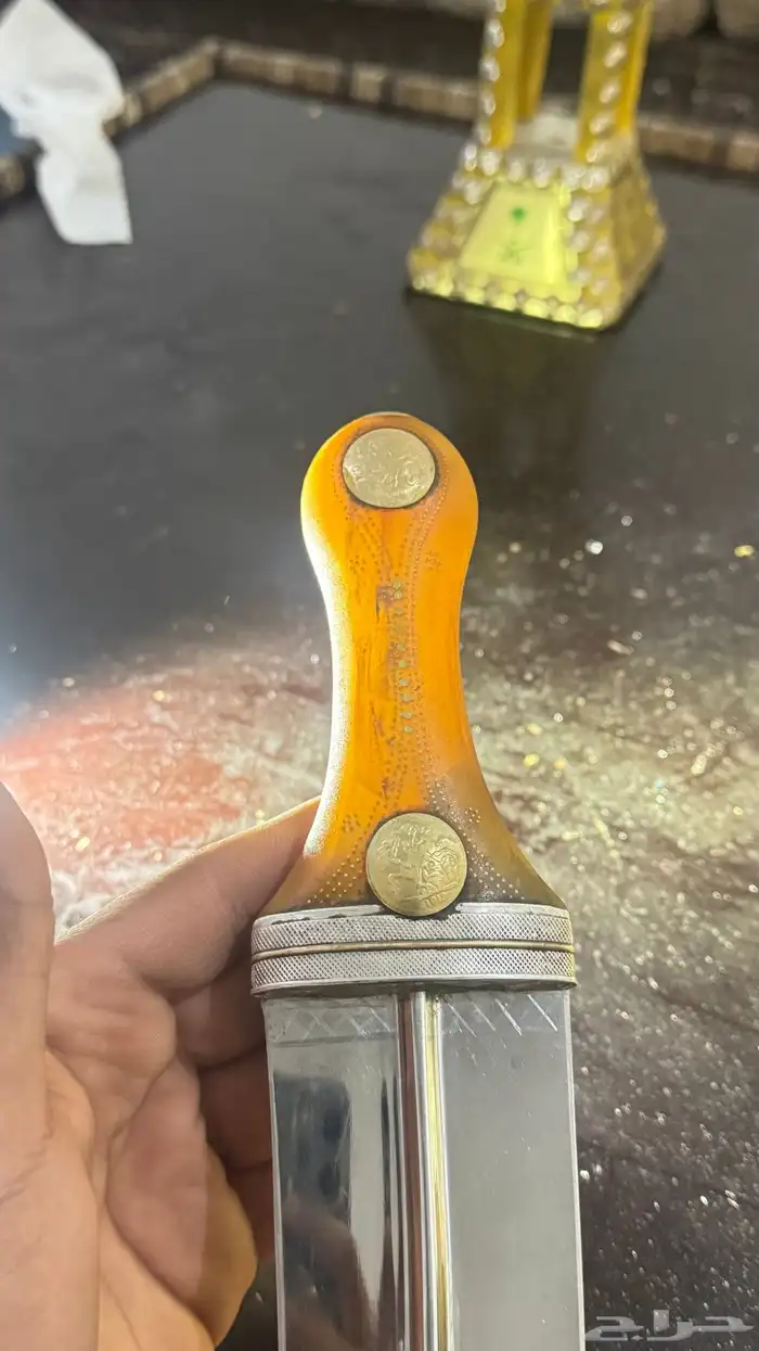 خنجر قرن شبيه الزراف 0