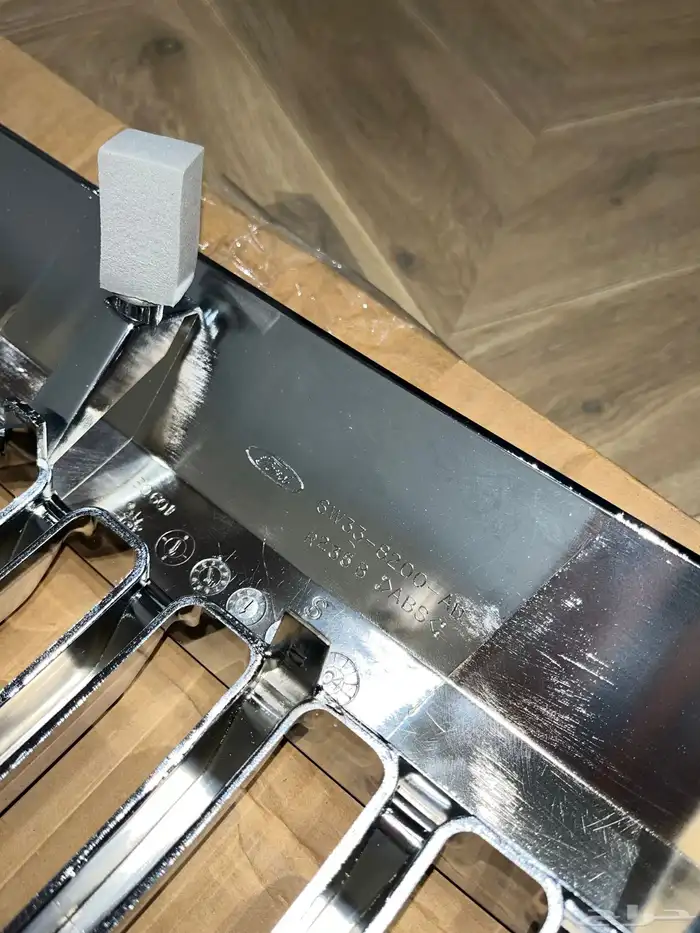 شبك امامي فورد قراند ماركيز جديد اصلي 2