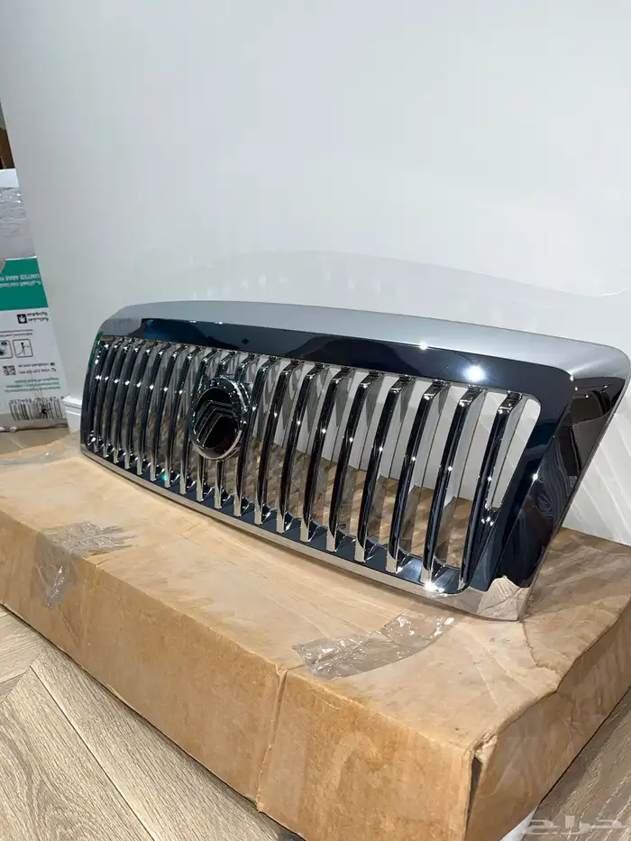 شبك امامي فورد قراند ماركيز جديد اصلي 1