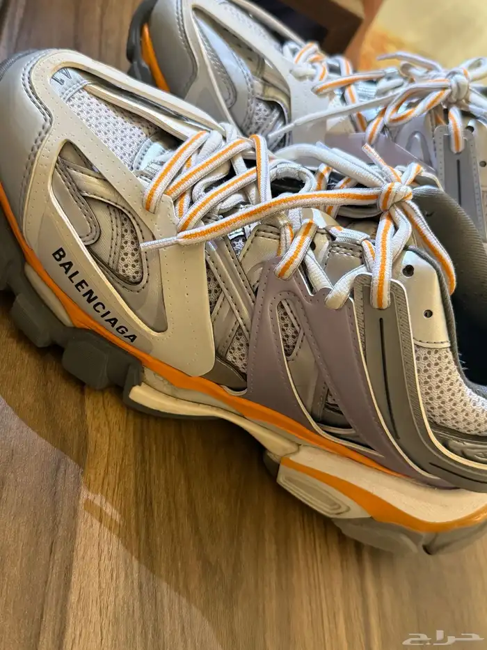 بالنسياقا 0