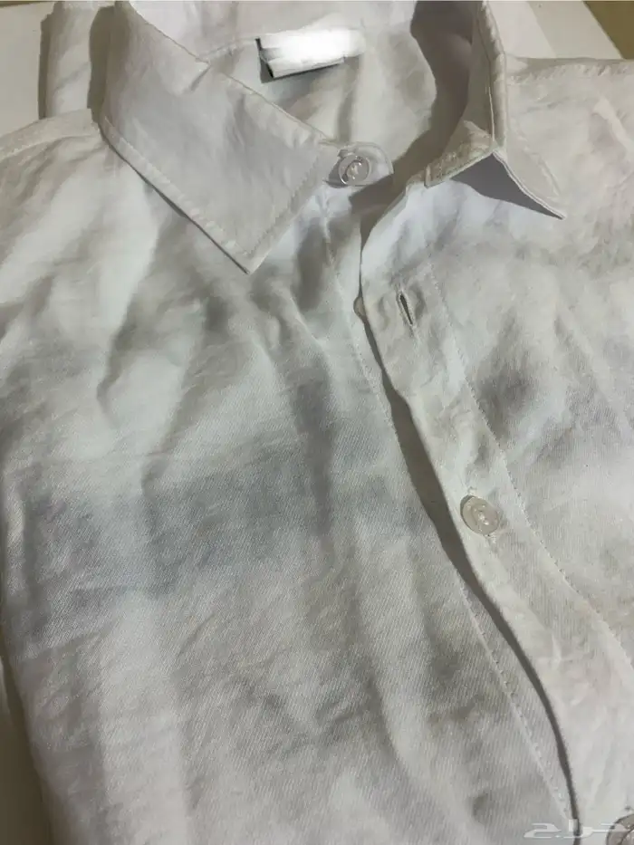 مجموعه قمصان من الكتان واحذيه جديده اصليه للبيع السريع 3