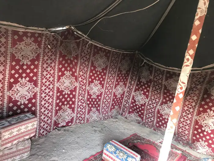 بيت شعر البيع6 4 4